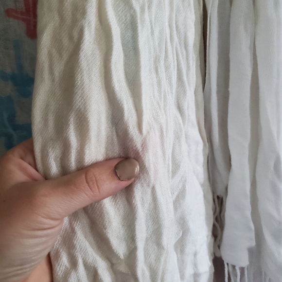 Scarves - Picture 4 of 6